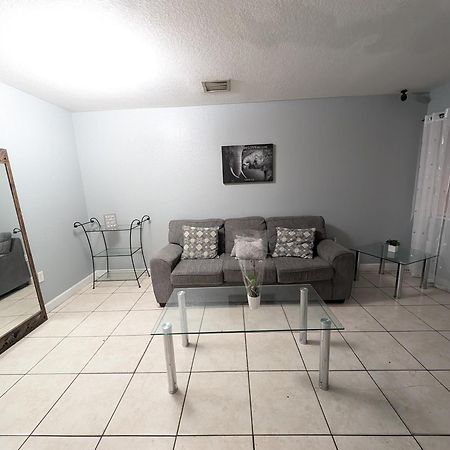 MiLuSol Hostel Miami Shores Buitenkant foto